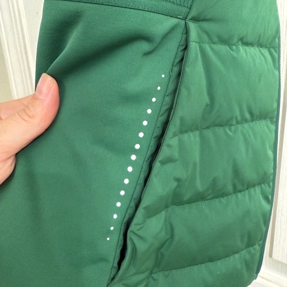 Lululemon Athletica Down For It Evergreen Green Puffer Vest - Picture 4 of 4